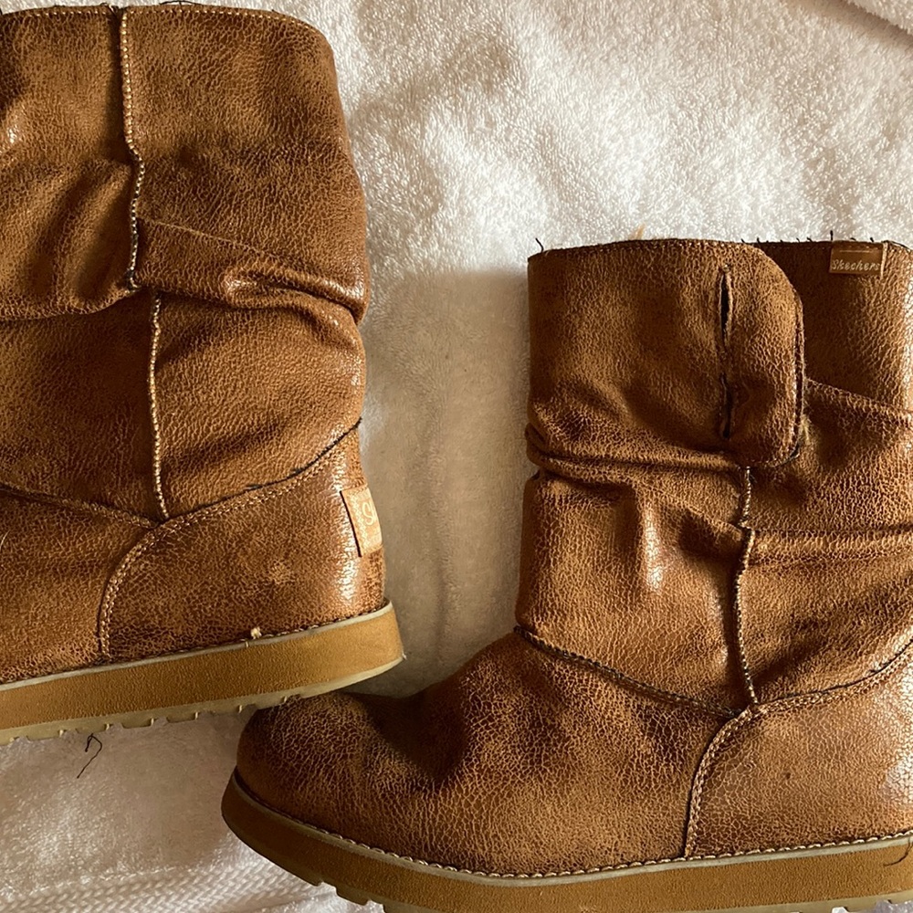 Size 10 boots Skechers
